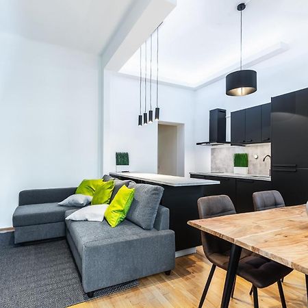 וינה Stylish Designed Apartment In A Top Location מראה חיצוני תמונה