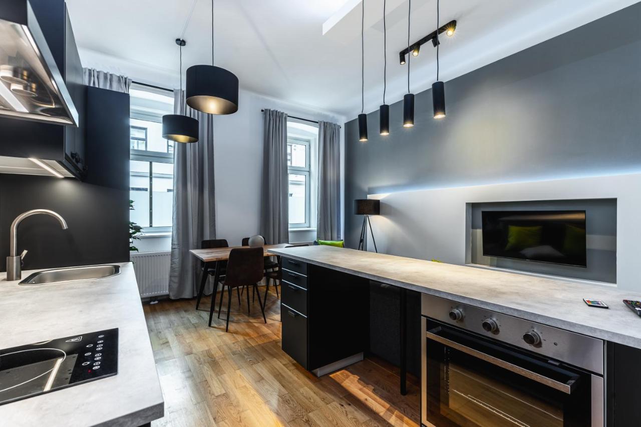 וינה Stylish Designed Apartment In A Top Location מראה חיצוני תמונה