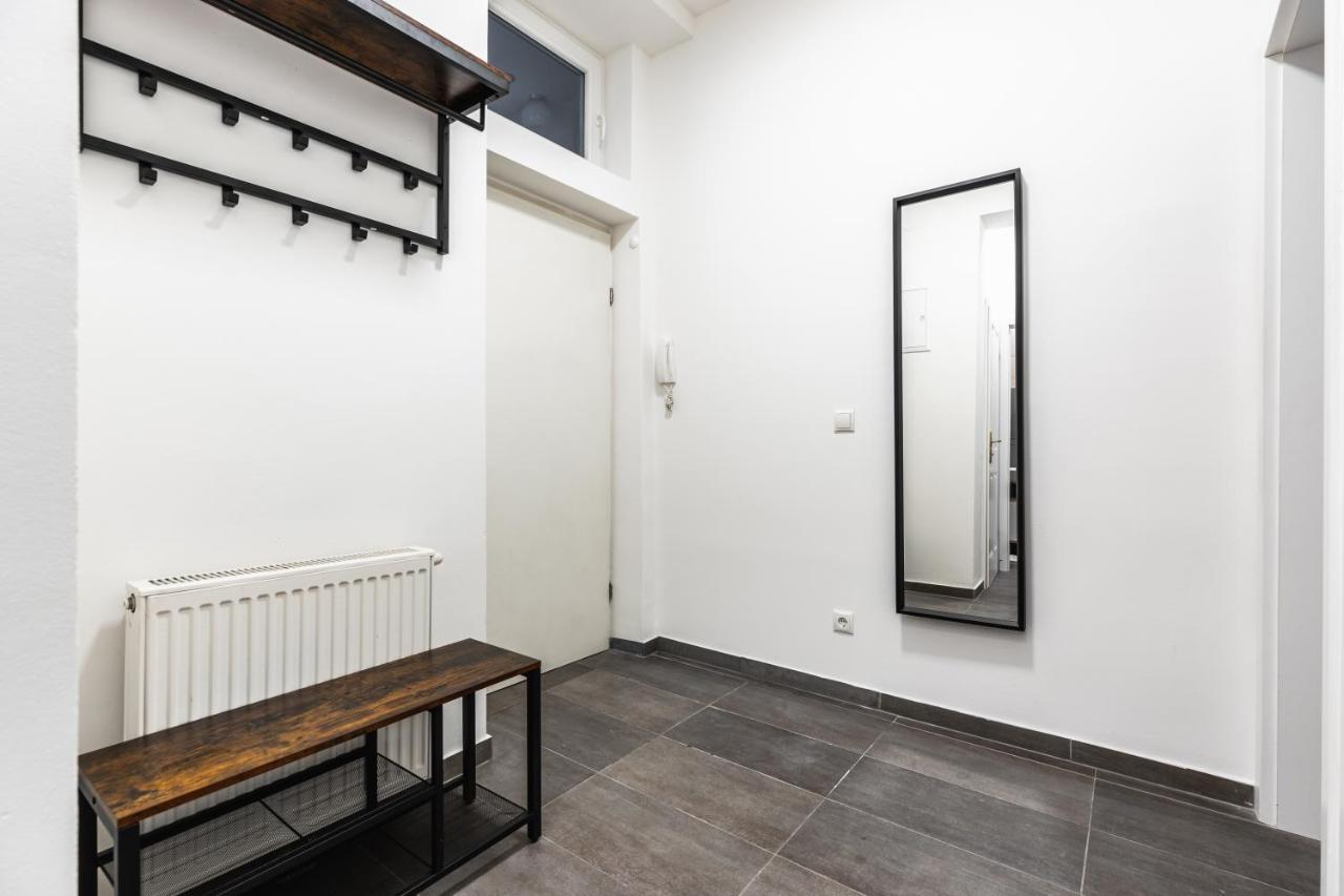 וינה Stylish Designed Apartment In A Top Location מראה חיצוני תמונה